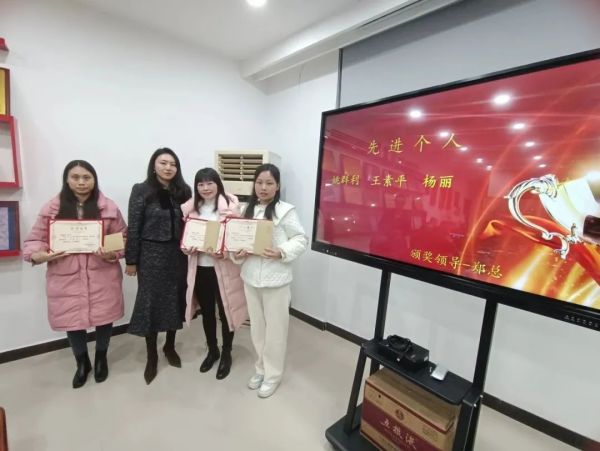 遠(yuǎn)程監(jiān)控,報警巡邏,清機加鈔,清分整點,憑證寄庫,頭寸箱寄庫,商鋪安保,智能家居